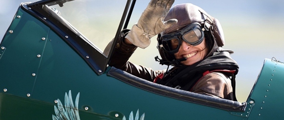 Hari Ini Dalam Sejarah Dunia: Tracey Curtis-Taylor and Her Magnificent Flying Machine