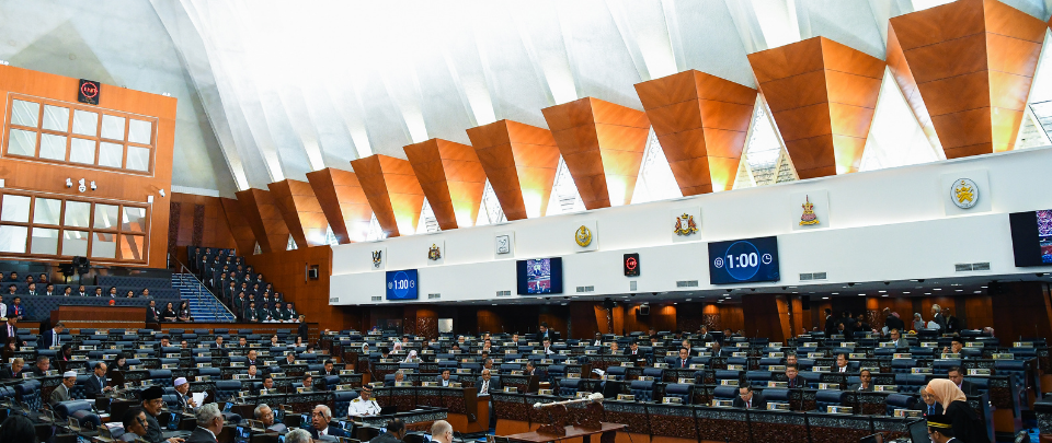 Popek Popek Parlimen: MPs Under Quarantine Attend Parliament