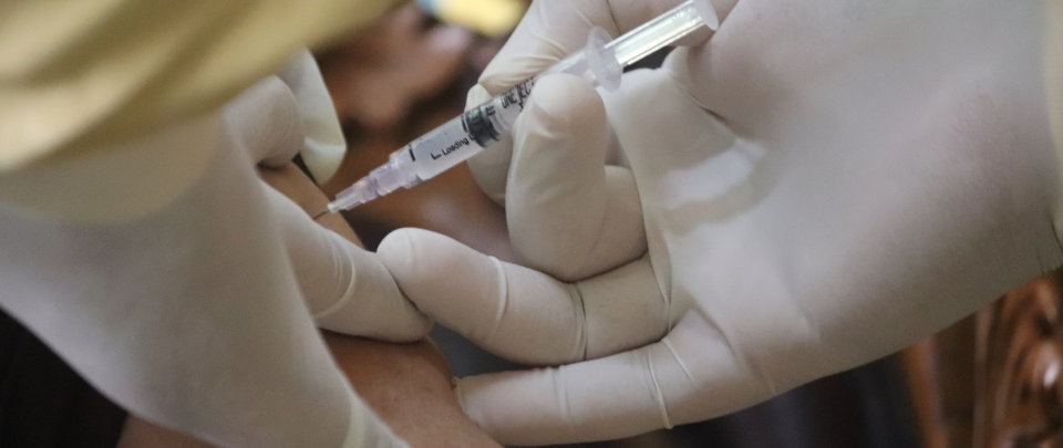Popek Popek Parlimen: MPs Debate Vaccine Rollout