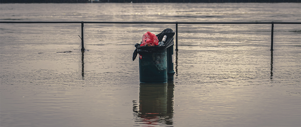 Floods Worsen In East Coast