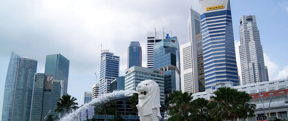 Lion City Money Exits Risk, Flees to Safety 